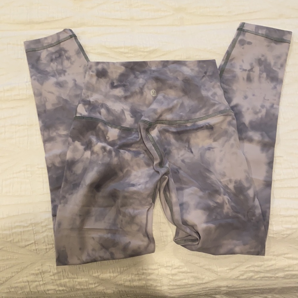 *SOLD* Lululemon diamond dye set - Picture 3 of 5